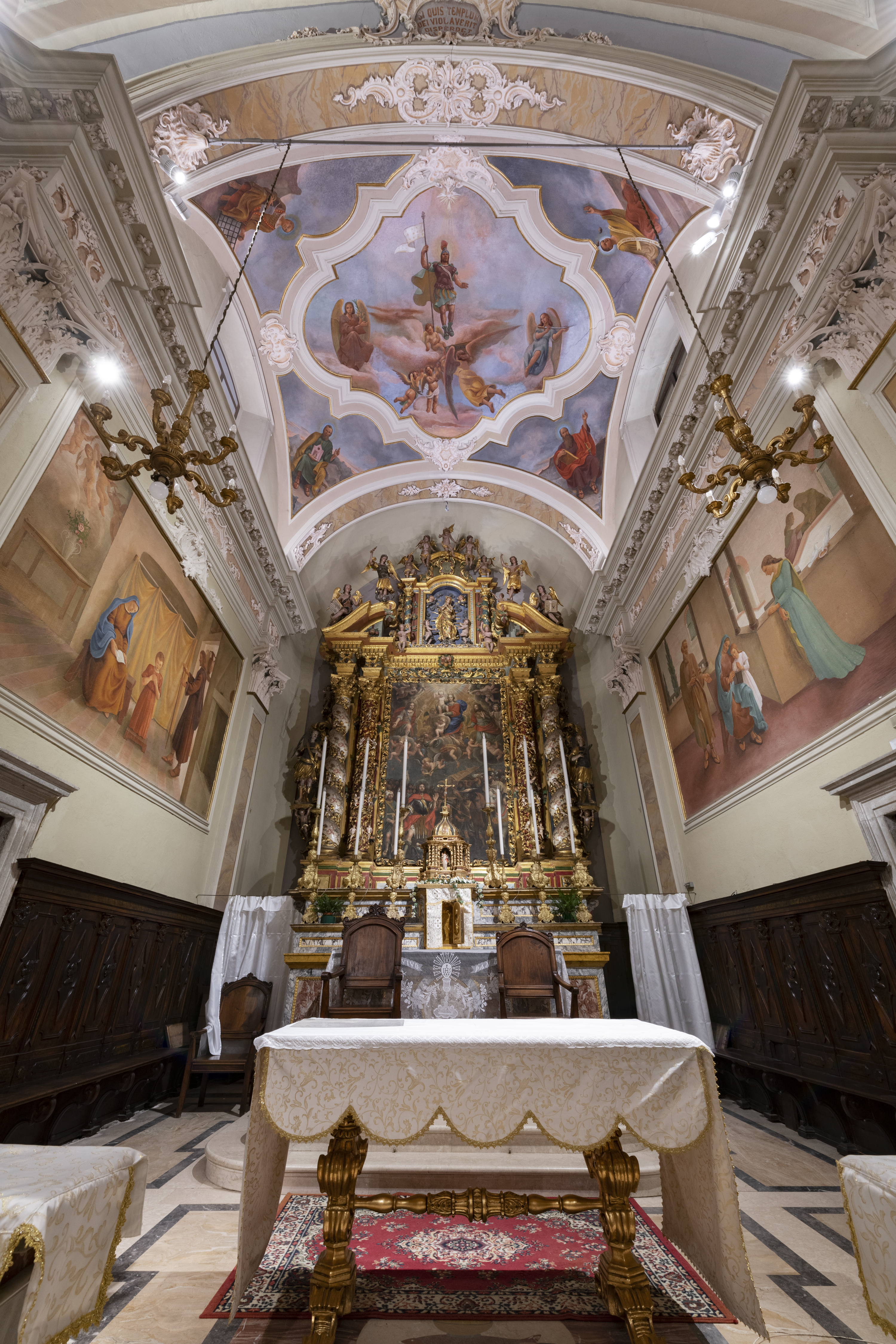 particolare altare